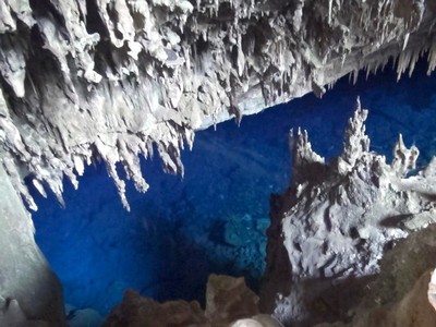 Caverna do Lago Azul