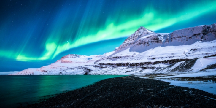 https://goldtrip.com.br/wp-content/uploads/2021/08/IMG-CANVA-ROTEIRO-Aurora-Boreal-Islandia-2.jpg