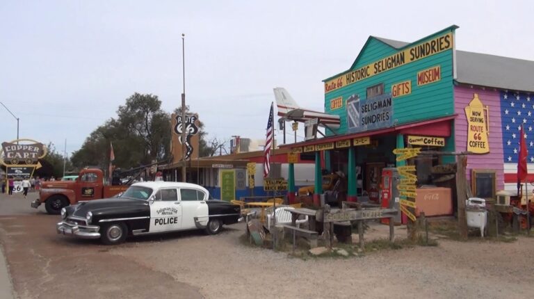 Cidade de Seligman via original que ligava Chicago à Califórnia