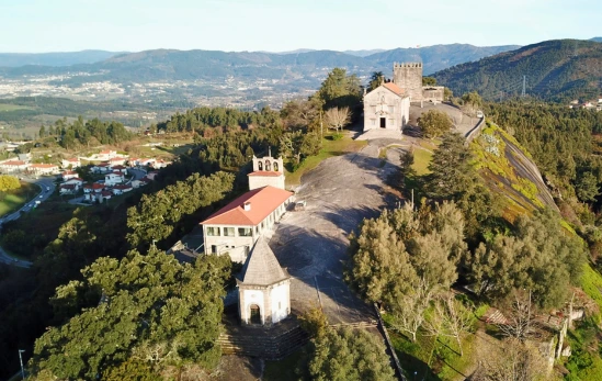 Vista aérea do Castelo de Lanhoso