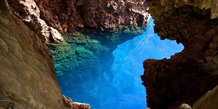 Zimbábue-África-canva (1) Melhores safáris Zimbábue- Cavernas de Chinhoyi