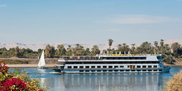 Navio de cruzeiro no Nilo - Egito