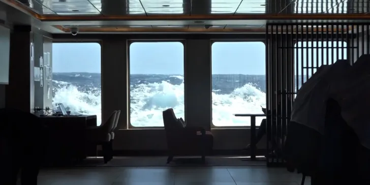 Cruzeiro de Expedição passando pelo esreito de Drake